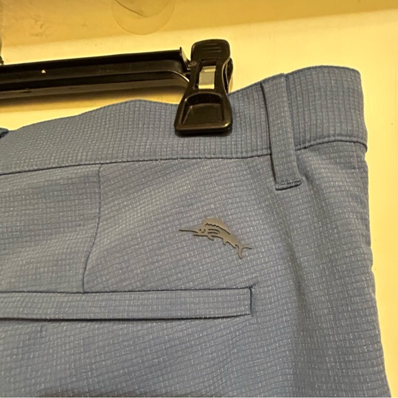 Men's Tommy Bahama Performance Like New Blue Golf Shorts, Size 35W, 10 Inseam - Picture 6 of 8